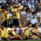 Bildnummer: 05661410  Datum: 25.06.1990  Copyright: imago/Kicker/Liedel
Spieler aus Rumänien entspannen vor der Verlängerung im Achtelfinale der WM 1990, v. re.: Ioan Lupescu, Gheorghe Hagi, Gheorghe Popescu, Danut Lupu - DEUTSCHSPRACHIGE SPORTZEITSCHRIFTEN UND -ZEITUNGEN NUR NACH RÜCKSPRACHE; Pause, erholen, ausruhen, sitzen, Boden, Rasen WM 1990, Länderspiel, Nationalteam, Nationaltrikot, Vdia, quer Genua Fußball WM Herren Mannschaft Gruppenbild Randmotiv Personen

Image number 05661410 date 25 06 1990 Copyright imago Kicker Liedel Players out Romania relax before the Extension in Eighth finals the World Cup 1990 v right Ioan Lupescu Gheorghe Hagi Gheorghe Popescu Danut Lupu GERMAN-SPEAKING SPORTZEITSCHRIFTEN and Newspapers only After Consultation Break Relax rest sit Bottom Lawn World Cup 1990 international match National team National jersey Vdia horizontal Genoa Football World Cup men Team Group photo Rand motive Human Beings
