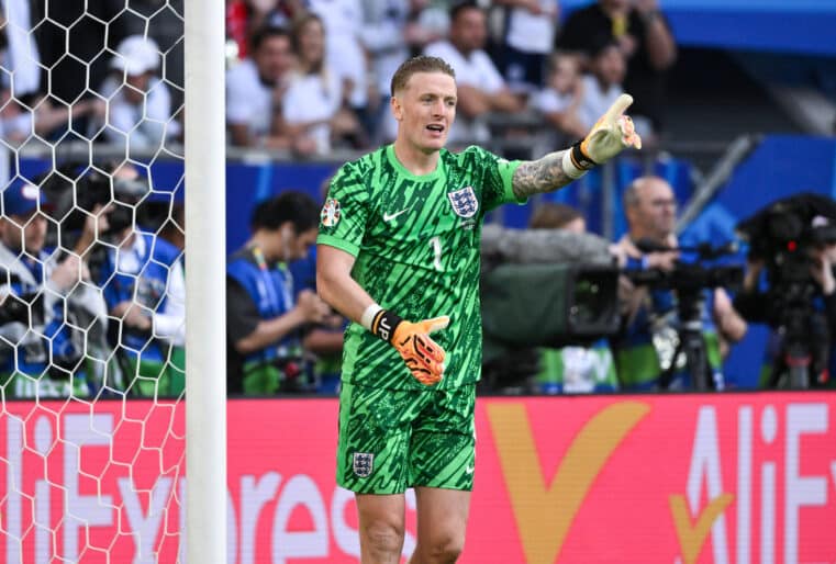 Torwart Jordan Pickford England 06.07.2024, Fussball Europameisterschaft 2024, EM 2024, Viertelfinale, England - Schweiz 6:4 n.E. Düsseldorf Merkur-Spiel-Arena Deutschland *** Goalkeeper Jordan Pickford England 06 07 2024, European Football Championship 2024, Euro 2024, quarter-final, England Switzerland 6 4 n E Düsseldorf Merkur Spiel Arena Germany Team2