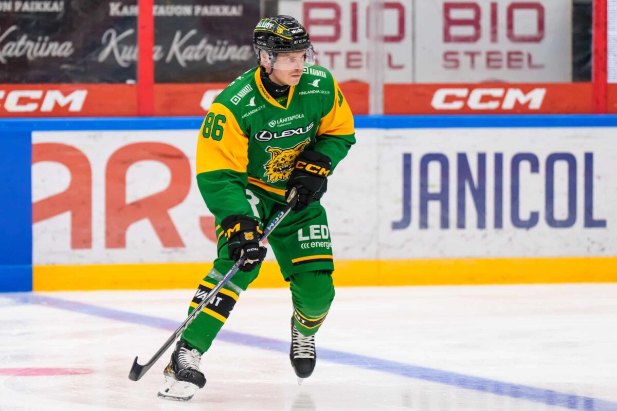 Joonas Nättinen kuvattuna valmistavalla kaudella elokuussa 2024 Ilves-paidassa.