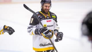 Reid Gardiner kuvattuna Kärppien paidassa Jyväskylässä syyskuussa 2024.