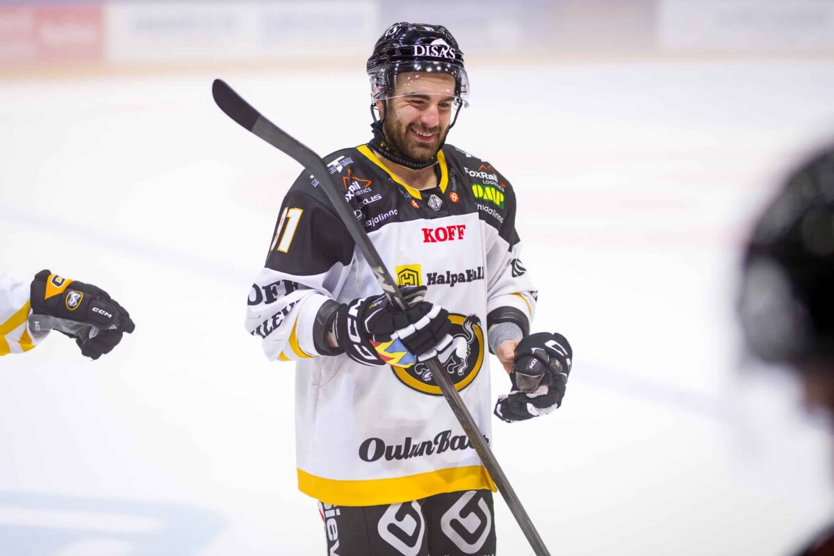 Reid Gardiner kuvattuna Kärppien paidassa Jyväskylässä syyskuussa 2024.