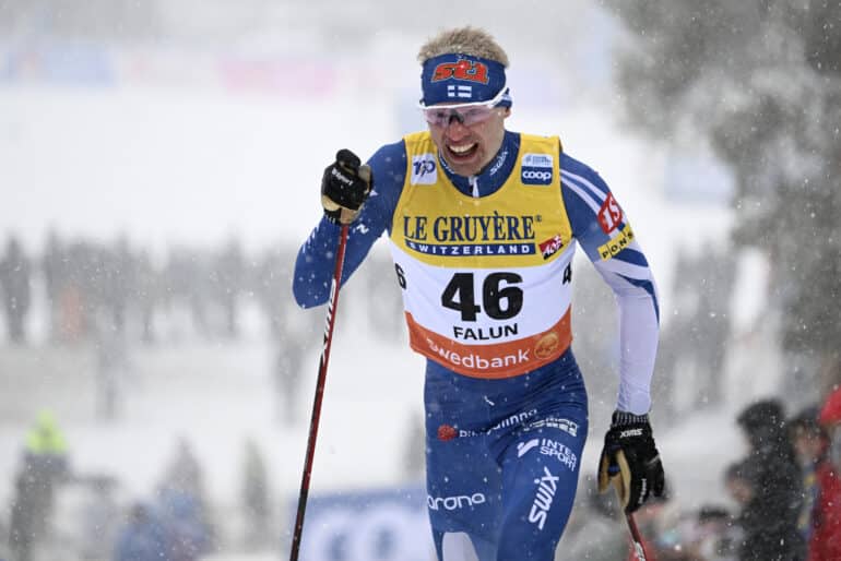 epa11224053 Iivo Niskanen of Finland in action in action during the Men's Interval Start 10.0 km Classic race at the FIS Cross Country Skiing World Cup in Falun, Sweden, 16 March 2024.  EPA-EFE/Anders Wiklund SWEDEN OUT