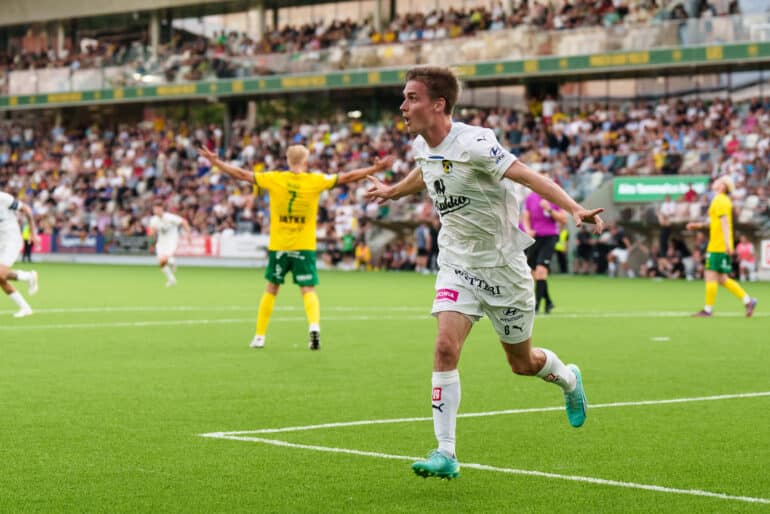 xxkeikkaxx
20240531 TAMPERE, TAMMELAN STADION
Veikkausliiga
Ilves-KuPS
Saku Savolainen #6, KuPS
Savolainen tuulettaa voitto-osumaansa.


Photo: Mika Kylmäniemi / AOP