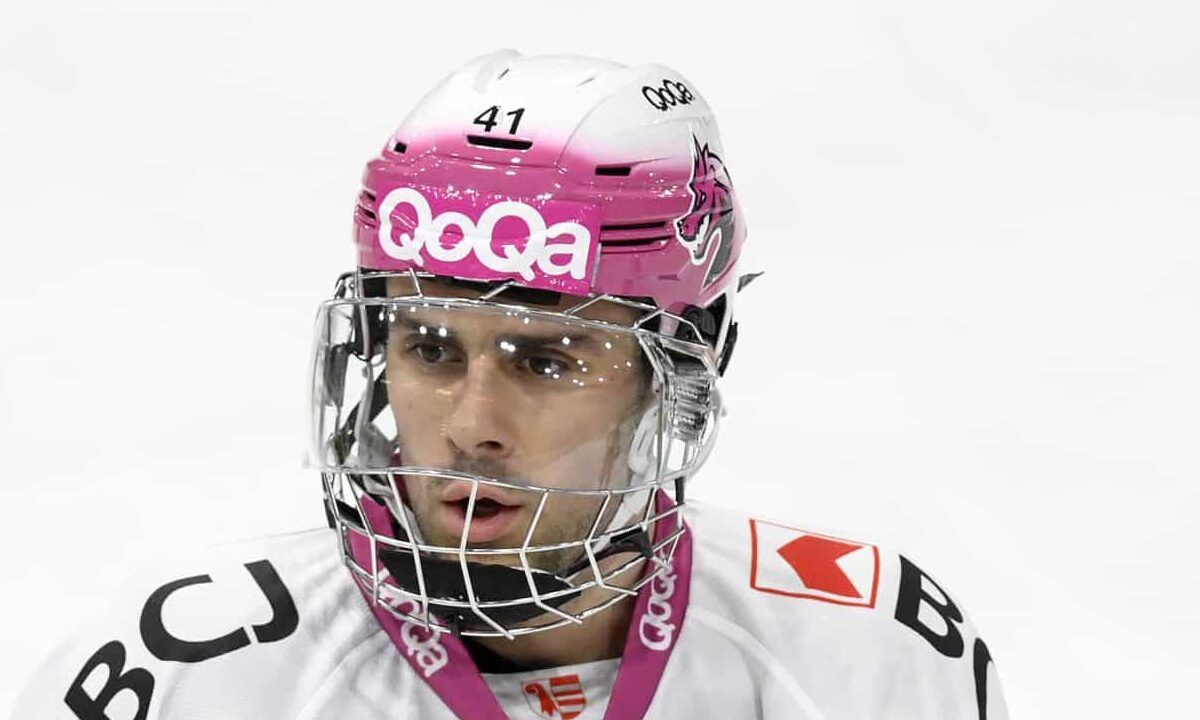 Maxime Fortier kuvattuna HC Ajoiessa vuonna 2022.