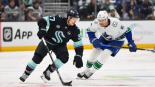 Yanni Gourde pelasi vielä maaliskuun ensimmäisenä viikonloppuna Vancouver Canucksia vastaan Seattlen paidassa.