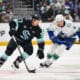 Yanni Gourde pelasi vielä maaliskuun ensimmäisenä viikonloppuna Vancouver Canucksia vastaan Seattlen paidassa.