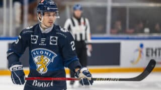 Henrik Haapala kuvattuna Leijonat-paidassa vuonna 2025.