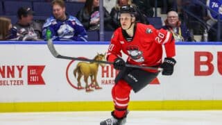 Jesse Puljujärvi pelaamassa 12. maaliskuuta Charlotte Checkersin paidassa.