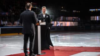 Lasse Kukkonen kuvattuna paidanjäädytysseremoniassa vuonna 2022.