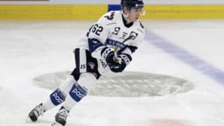 Robert Leino edusti Sveitsin EHT:lla Leijonia.