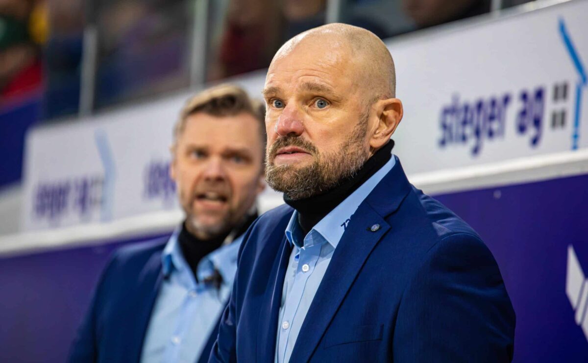 Petri Matikainen toimimassa Biel-Biennen päävalmentajana.
