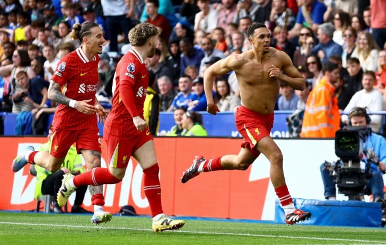 Trent Alexander-Arnold tuuletti villisti voittomaaliaan Leicesterin vieraana sunnuntaina. Kuva otettu 20. huhtikuuta 2025.