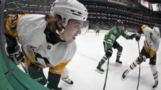 Ville Koivunen kuvattuna ottelussa Dallas Starsia vastaan huhtikuussa 2025.