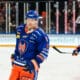 Veli-Matti Savinainen kuvattuna Tapparan paidassa keväällä 2024.