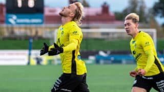Jasse Tuominen tuuletti kaudella 2023 KuPSin paidassa.