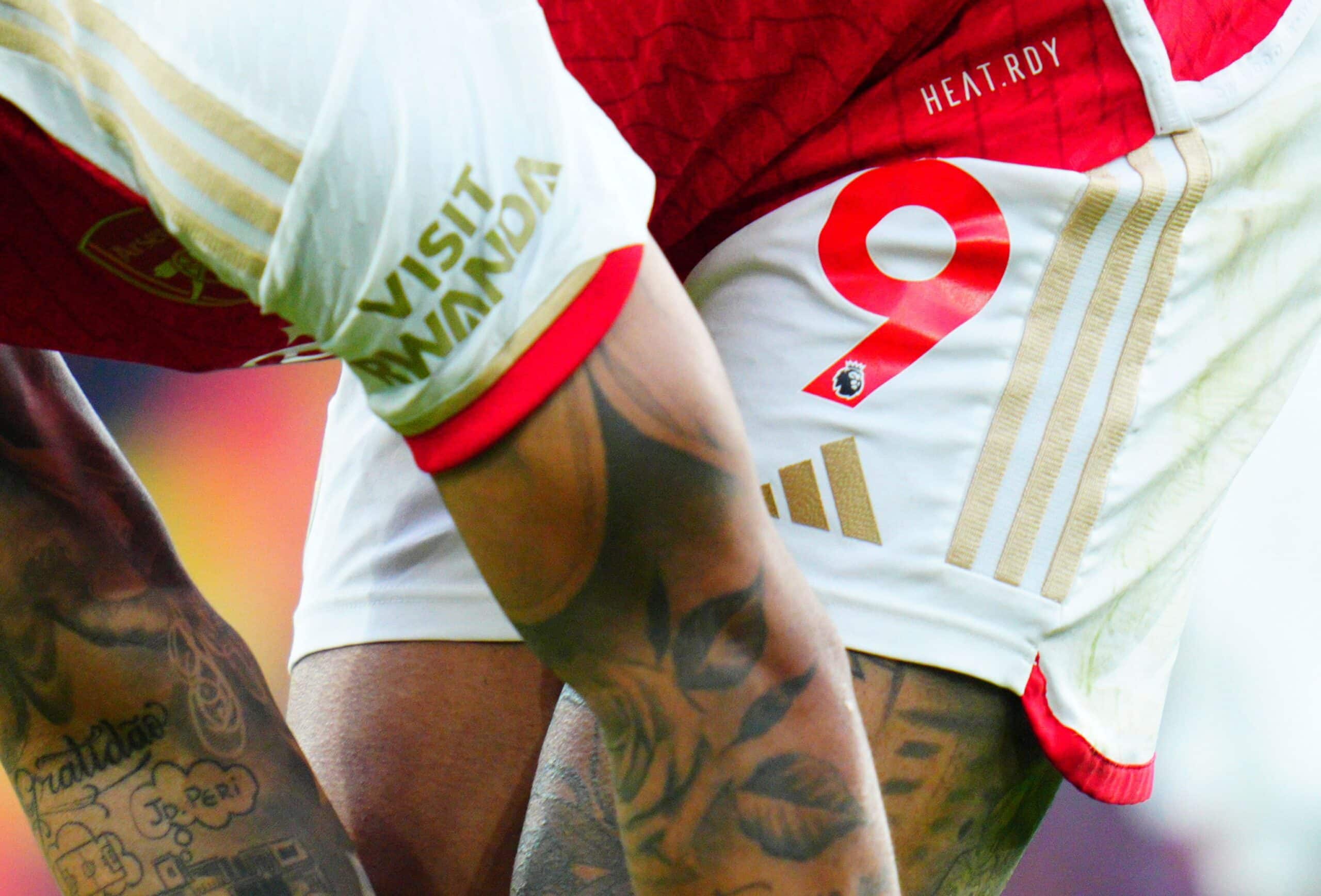 The Visit Rwanda sleeve patch on the shirt of Gabriel Jesus of Arsenal