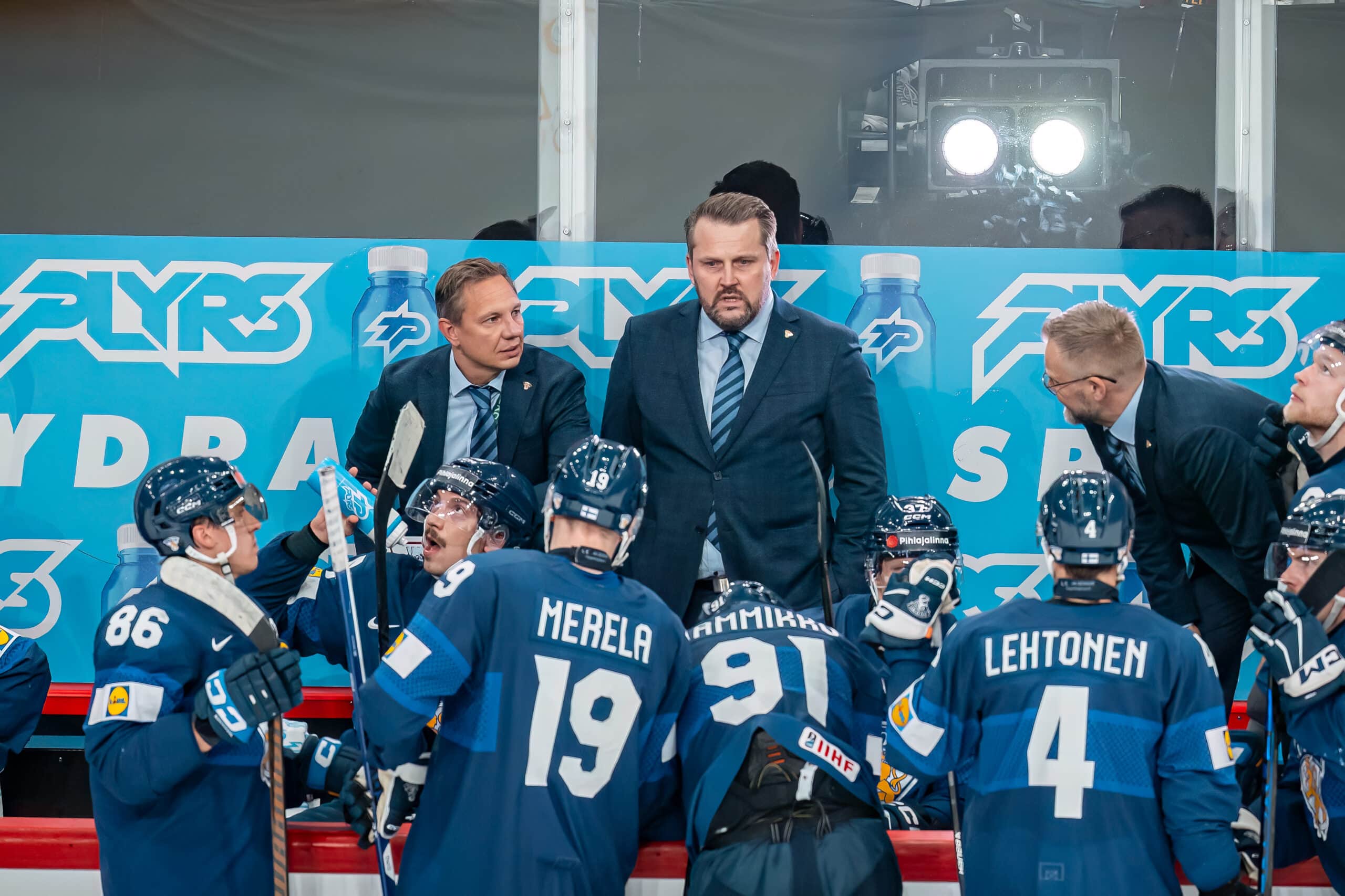 xxkeikkaxx
20250517 TUKHOLMA, AVICII AREENA
2025 IIHF Jääkiekon MM-kisojen ottelu Suomi vs Latvia Tukholma, Ruotsi
2025 IIHF Ice Hockey World Championship game Finland vs Latvia in Stockholm, Sweden.
Suomen apuvalmentaja Jussi Tapola
Suomen päävalmentaja Antti Pennanen
Suomen apuvalmentaja Mikko Manner

Photo: Pasi Suokko / AOP