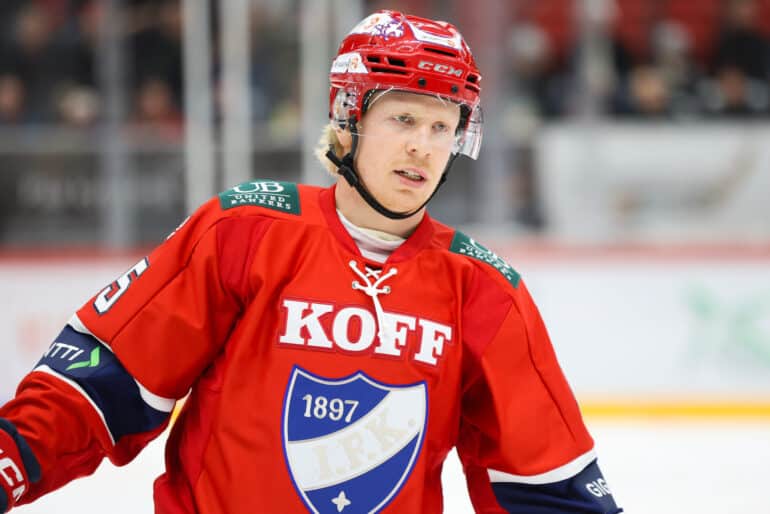 xxkeikkaxx 20241207 Helsinki, Helsingin jaahalli, SM-liiga, runkosarja,  HIFK vs. JYP. Kuvassa Micke-Max Åsten HIFK. Jaakko Stenroos/AOP 
All Over Press