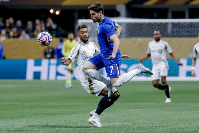 epa12179826 Pedro Neto (R) of Chelsea in action against Denis Bouanga (L) of Los Angeles during the FIFA Club World Cup 2025 group stage match between Chelsea FC and Los Angeles FC in Atlanta, Georgia, USA, 16 June 2025.  EPA-EFE/ERIK S. LESSER