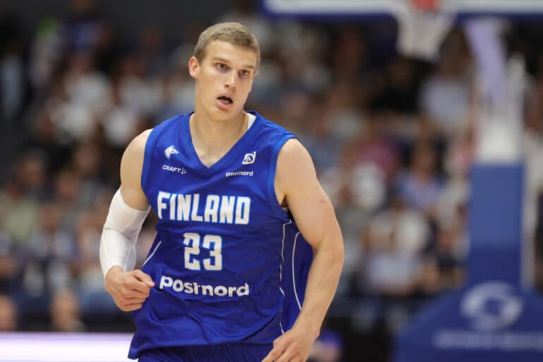 xxkeikkaxx
20230809 Espoo
Susijengi - Viro. Kuvassa Lauri Markkanen
Tomi Natri / All Over Press

*** 20230809 Espoo, Finland: Basketball match Finland vs Estonia.
Photo by Tomi Natri / All Over Press